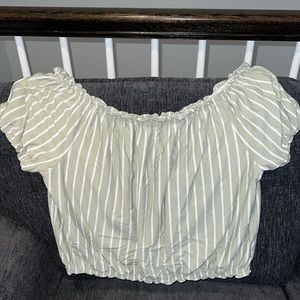 🐝 American Eagle top